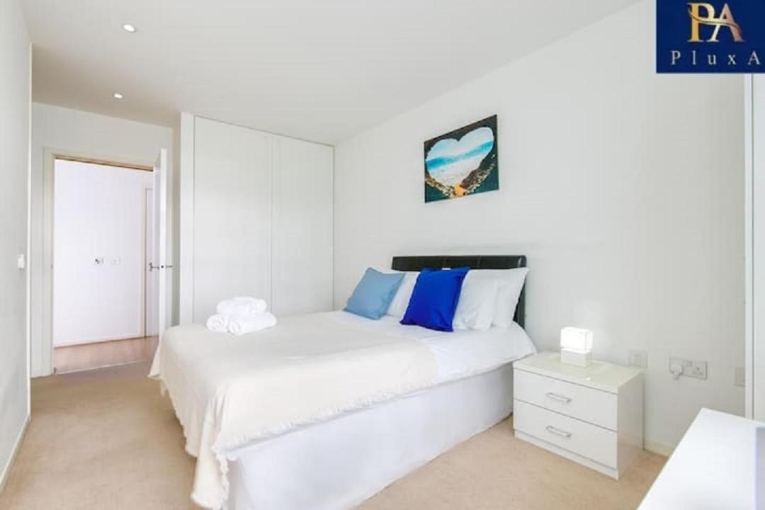 Pluxa Azure Cubic - Azure Cityview, Corporate Stays Welcome Birmingham Bagian luar foto