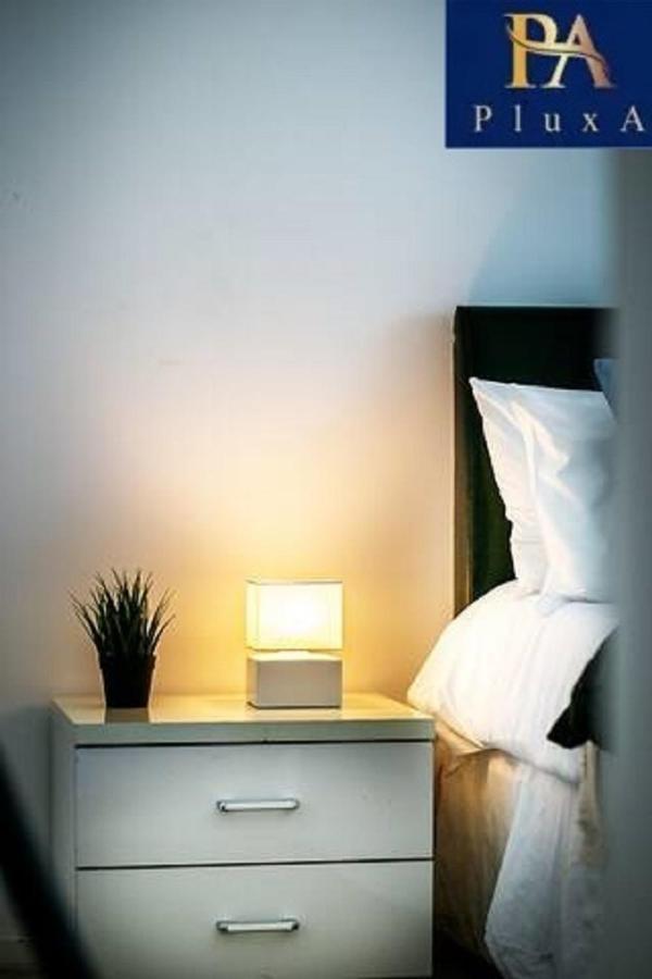 Pluxa Azure Cubic - Azure Cityview, Corporate Stays Welcome Birmingham Bagian luar foto
